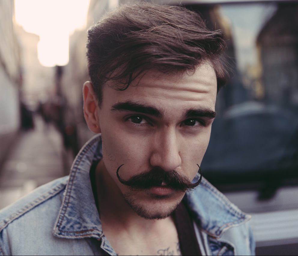 barba vs bigode qual combina mais comigo