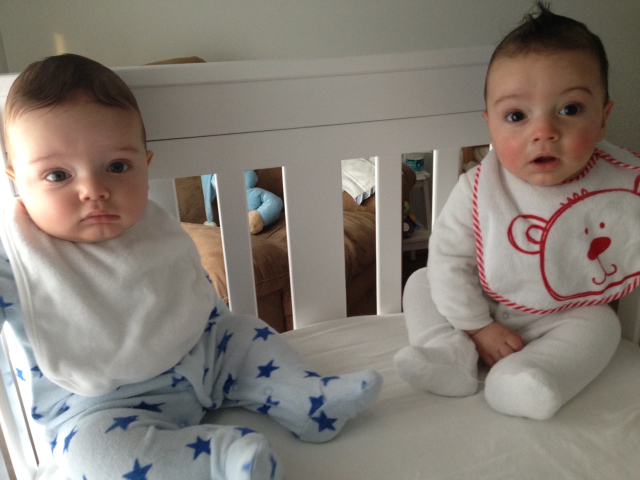 bebe cabelo cacheado