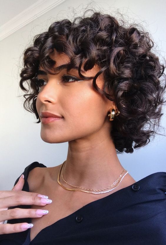 Guia Completo de Finalização para Cabelos Ondulados Pós-Big Chop