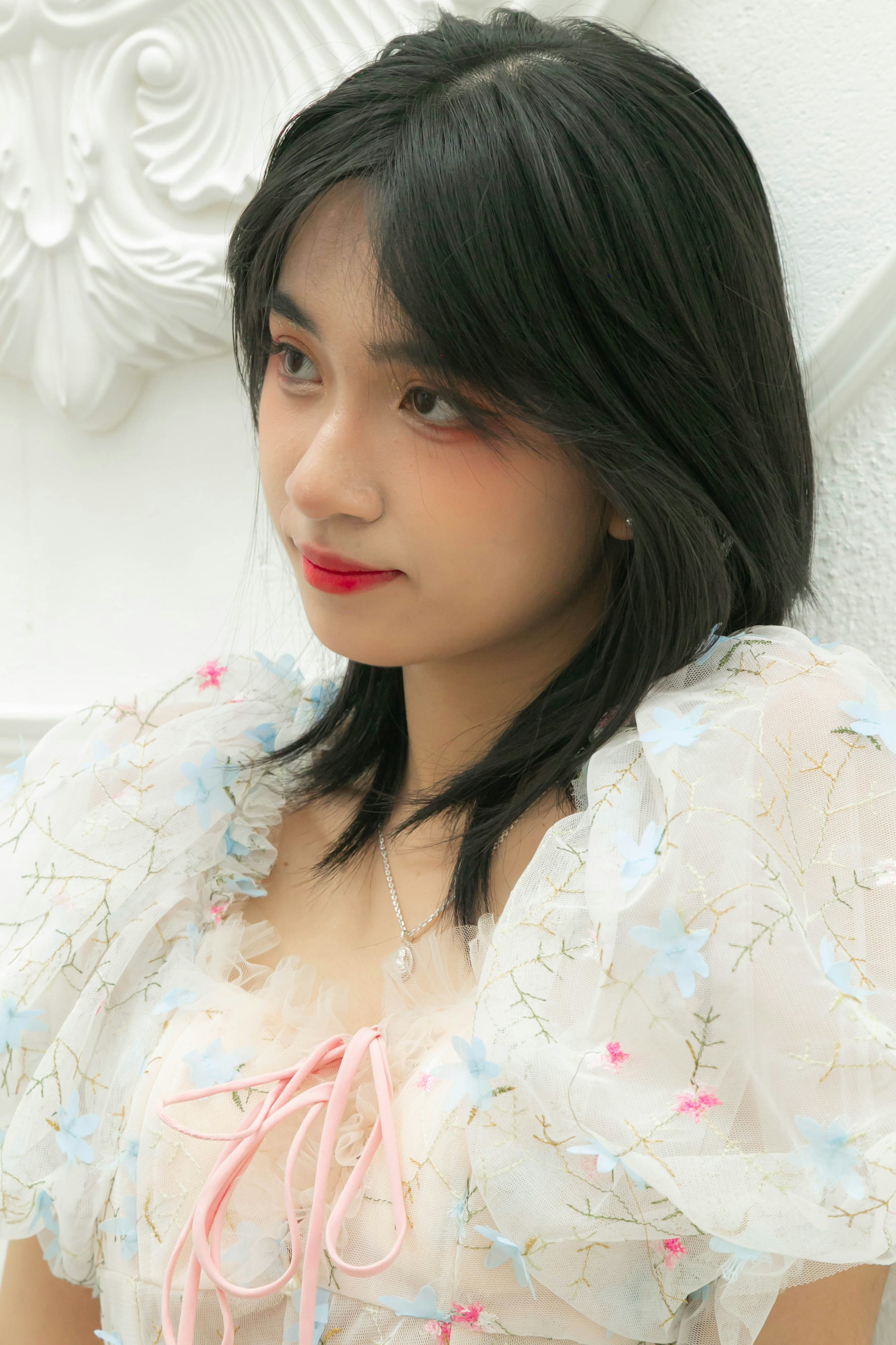 Rotina de cuidados para manter o brilho do cabelo preto