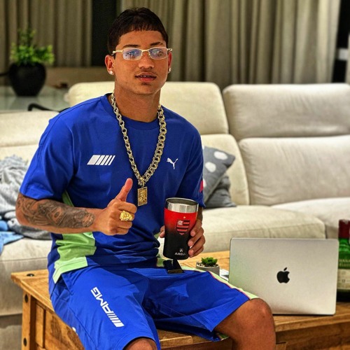 Produtos Essenciais para Manter o Volume do Fluffy Hair o Dia Todo