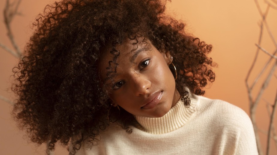 Produtos Essenciais para Cabelos 3BC: O Que Usar para Combater Ressecamento e Frizz