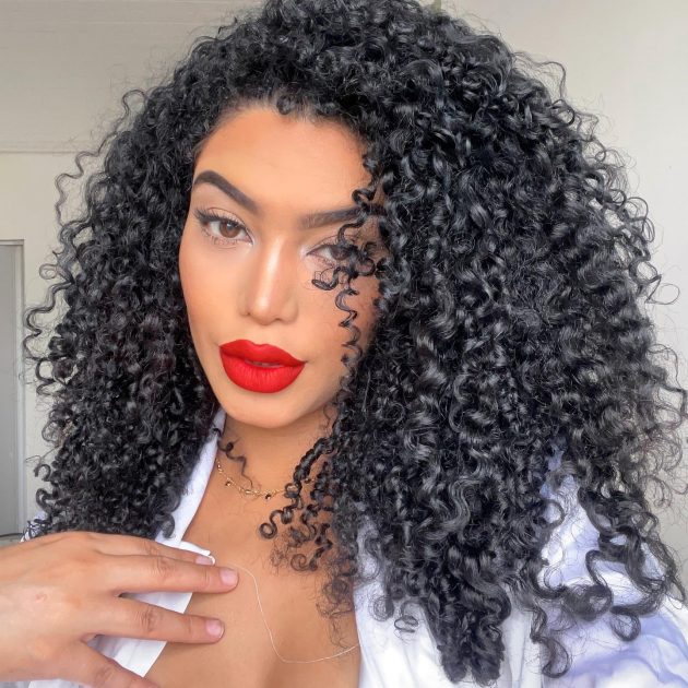 Produtos Essenciais para Cabelos 3BC: O Que Usar para Combater Ressecamento e Frizz