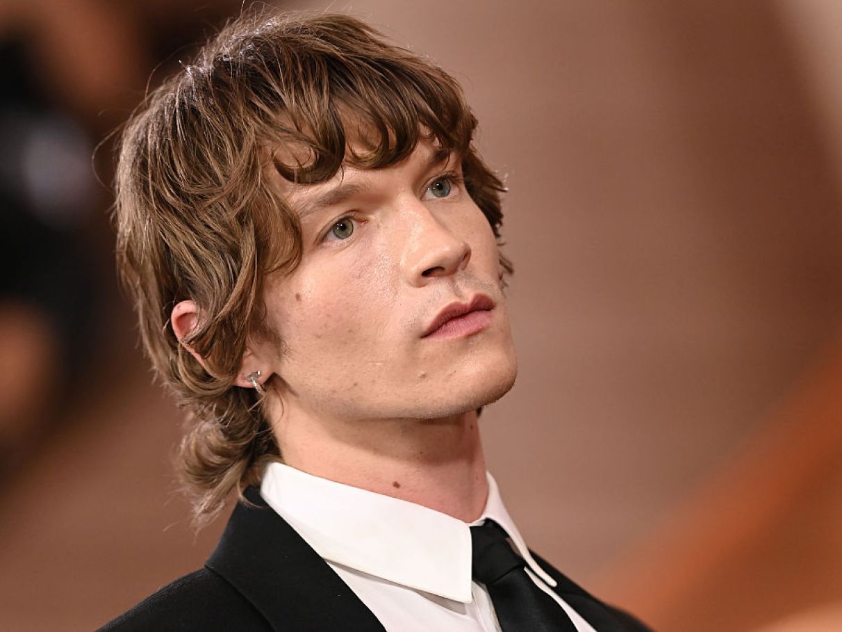 Cortes de Cabelo Masculino Anos 80 para Festas Temáticas e Carnaval