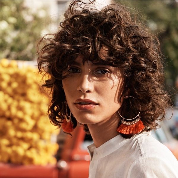 Butterfly Cut vs. Shaggy Hair: Qual o Melhor Corte Ondulado para Você?