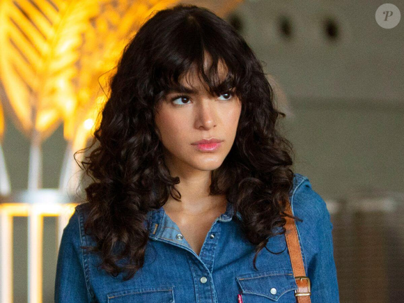 Top 5 Produtos Essenciais para um Cabelo Ondulado Anos 90 Perfeito