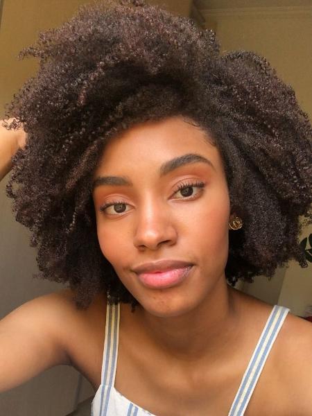 Guia Completo: Tipos de Cabelo Crespo (4A, 4B, 4C) e Suas Características