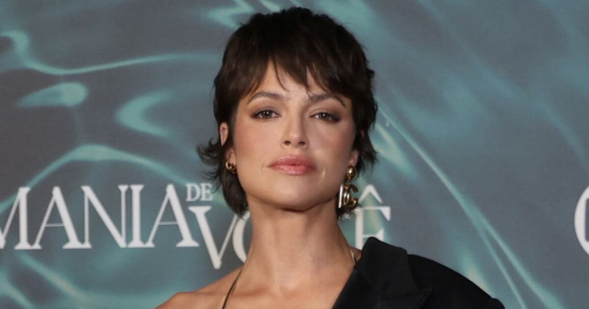 Loiro Platinado: Guia Completo para Manter a Cor e a Saúde dos Fios