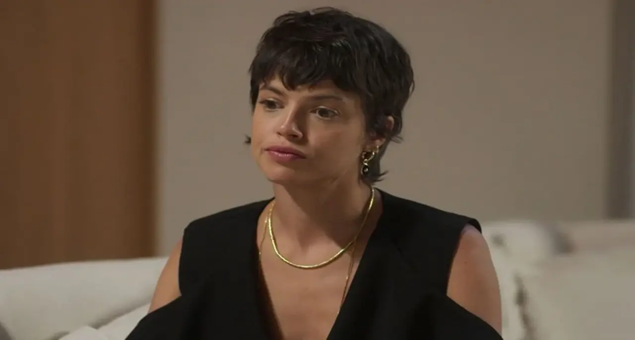 Cabelo Raspado Feminino: Inspirações e Cuidados Após a Transformação Radical