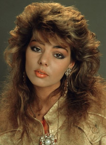 Cabelo Anos 80: Como Adaptar os Estilos Clássicos para um Visual Moderno e Descolado