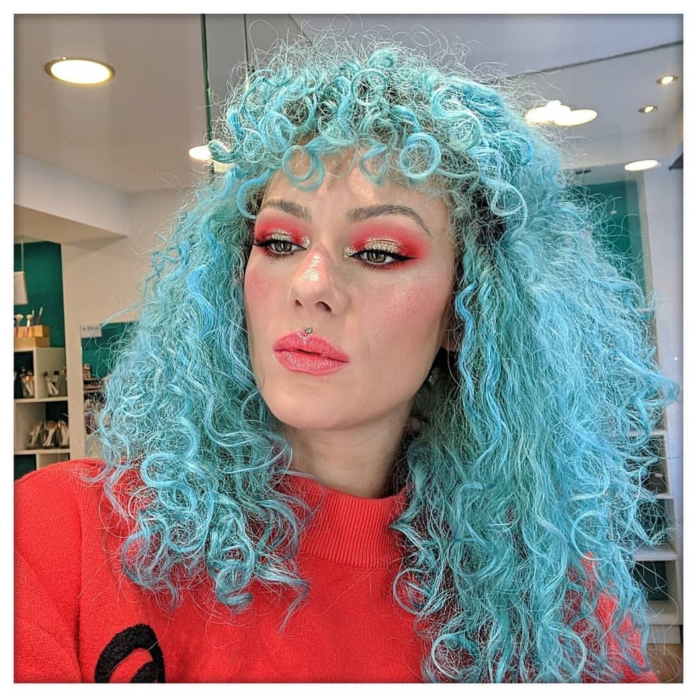 Os Melhores Tonalizantes Azuis para um Cabelo Baby Blue Duradouro