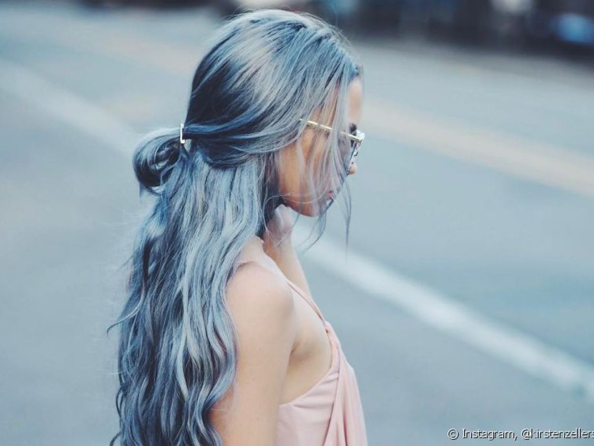 cabelo azul pastel