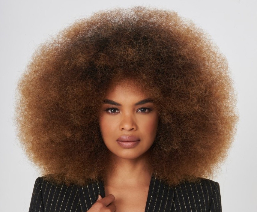 Como Proteger seu Cabelo Black do Sol e Manter a Saúde dos Fios