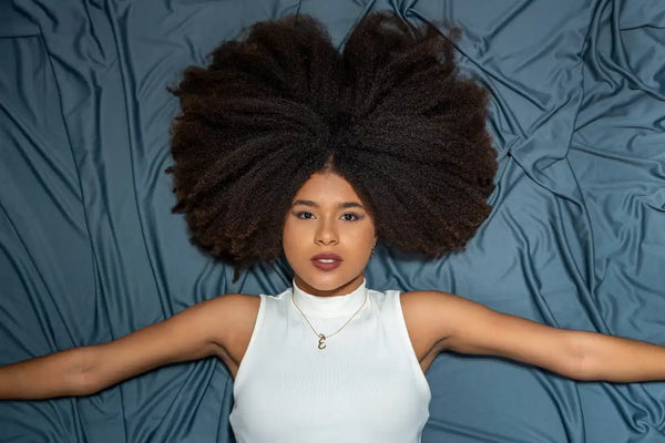 Como Proteger seu Cabelo Black do Sol e Manter a Saúde dos Fios