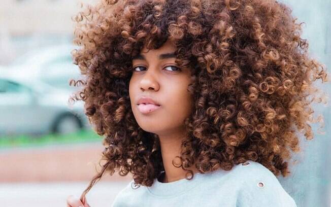 Como Proteger seu Cabelo Black do Sol e Manter a Saúde dos Fios