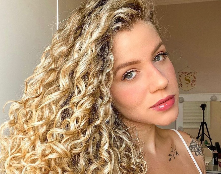 Cabelo Cacheado Loiro