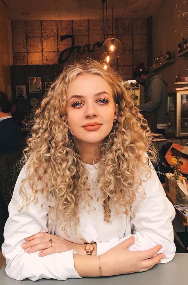 Cabelo Cacheado Loiro