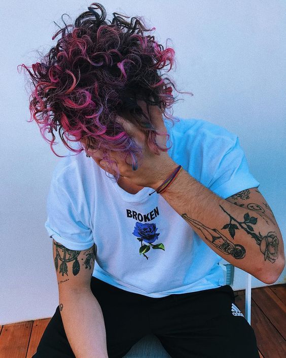 Cronograma Capilar Ideal para Cabelos Cacheados Roxos