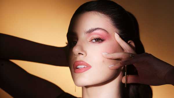 Inspiração de Corte: Como Replicar o Estilo 'Long Bob' de Camila Queiroz