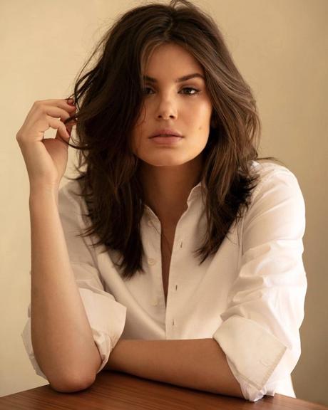 Inspiração de Corte: Como Replicar o Estilo 'Long Bob' de Camila Queiroz