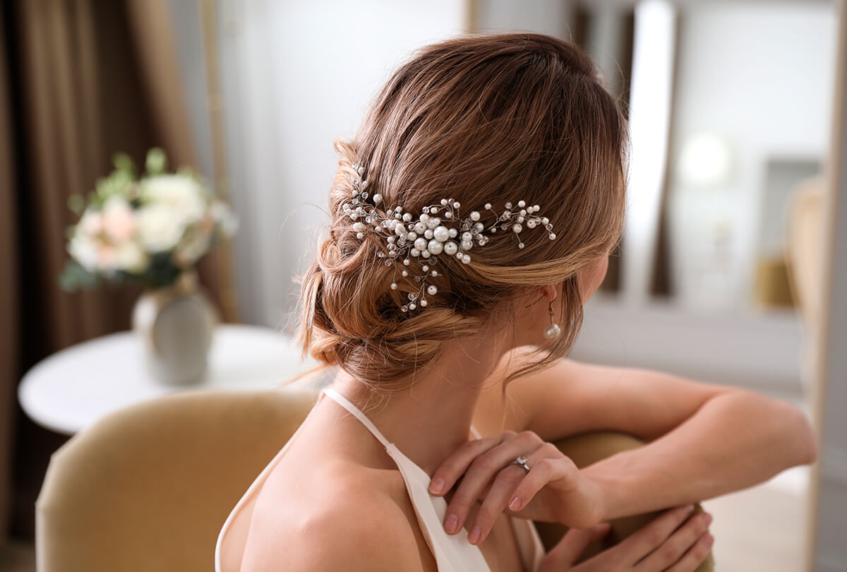 Acessórios de cabelo para noivas: tiaras