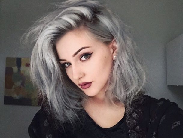 Dicas de Hidratação Profunda para Cabelos Tingidos de Cinza