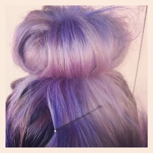 Descoloração para Cabelo Roxo: Tudo o que Você Precisa Saber Antes de Pintar