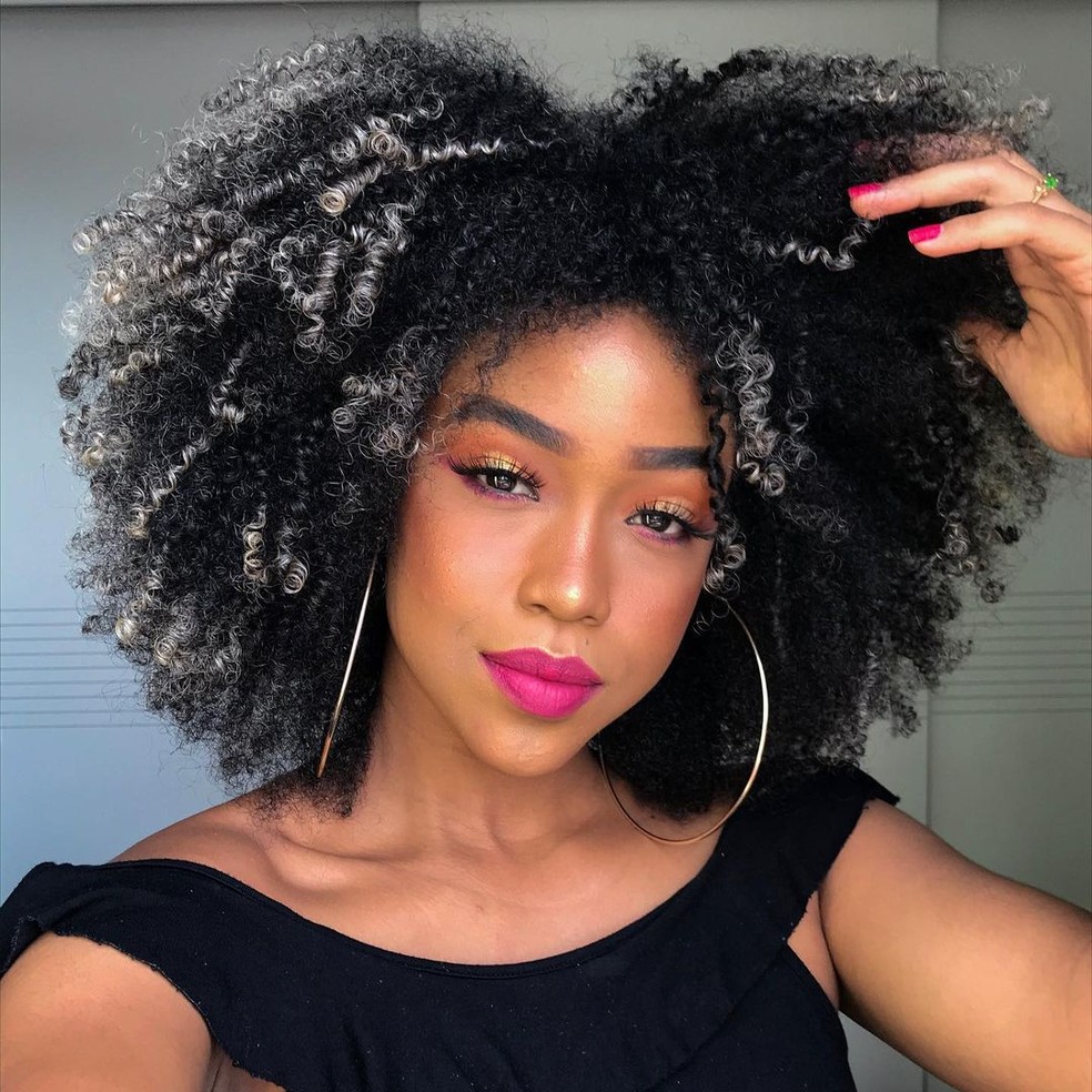 Cuidados Essenciais para Manter Suas Pontas Platinadas Saudáveis