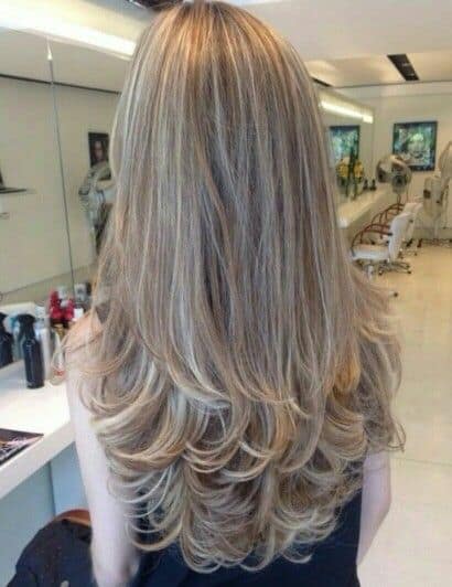 Cuidados essenciais para manter o cabelo repicado com mechas saudável