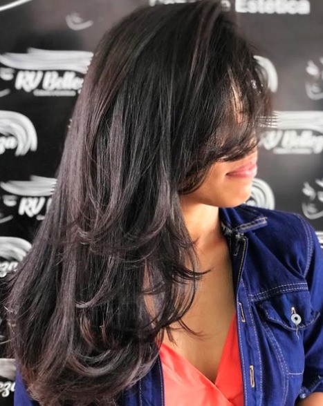 cabelo comprido repicado com mechas