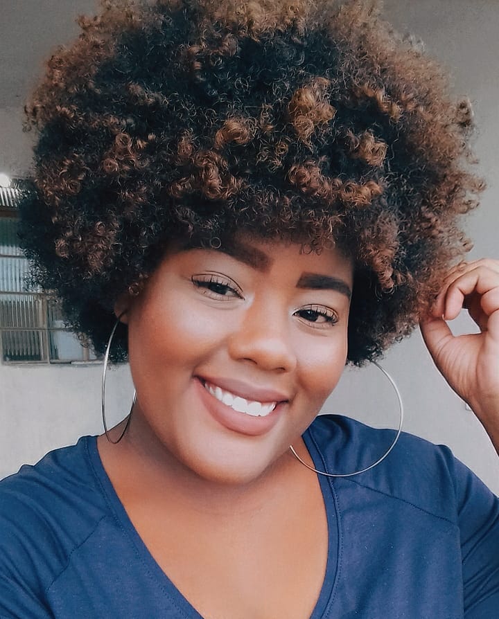 Guia Completo de Cuidados Pós-Luzes para Cabelos Crespos