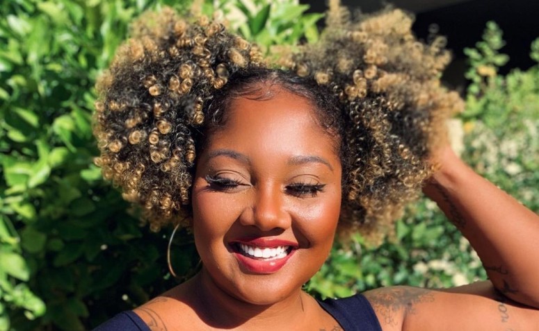 Corte Cônico vs. Bob Assimétrico: Qual o Melhor para Seu Crespo Iluminado?