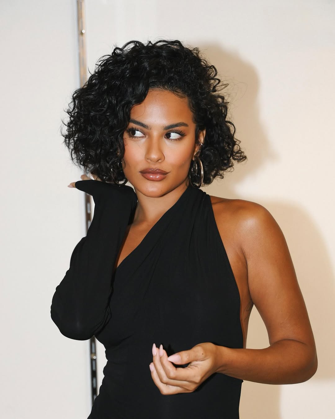 Descubra o Corte Curto Ideal para o Seu Tipo de Rosto com a Regra dos 5.7cm