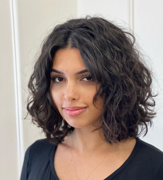 Long Bob (Lob): O Corte Versátil que Rejuvenesce sem Radicalizar