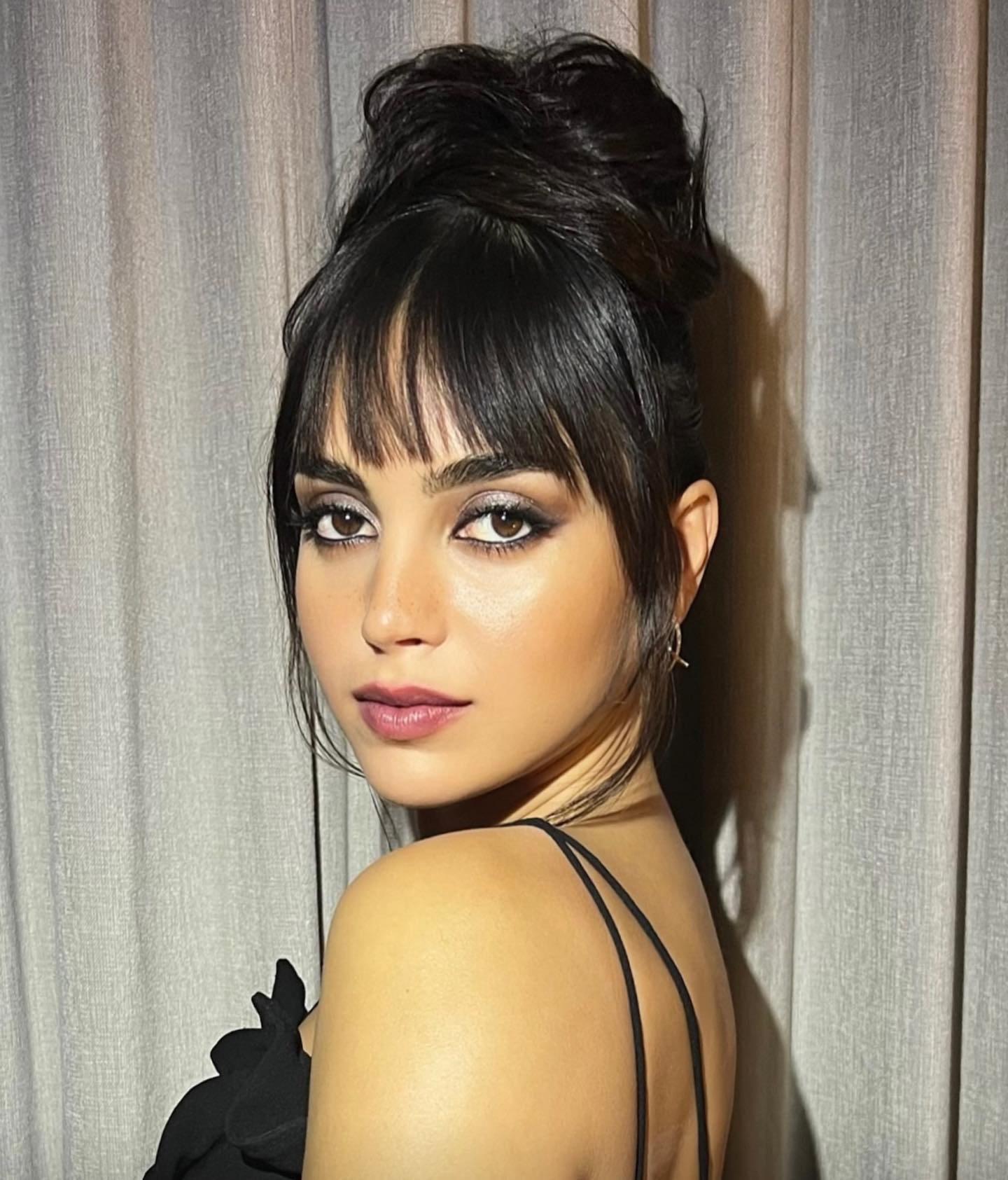 Penteados de Festa Temática Anos 60 para Cabelos Curtos