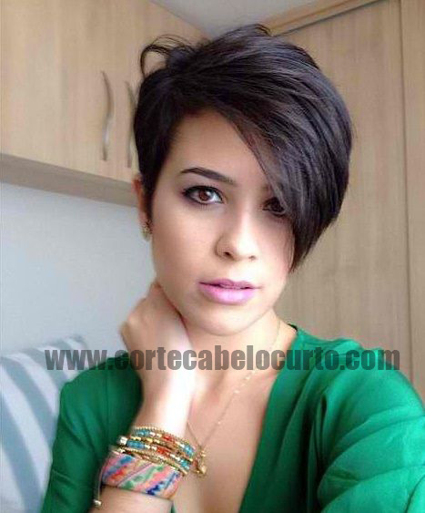 Corte Assimétrico para Cabelos Cacheados e Crespos: Dicas e Inspirações