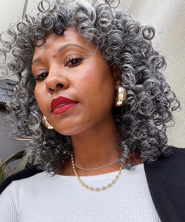 melhores cortes cabelo curto cacheado rosto redondo