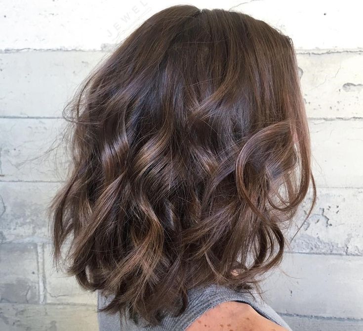 Como Manter as Ondas no Cabelo Curto por Mais Tempo