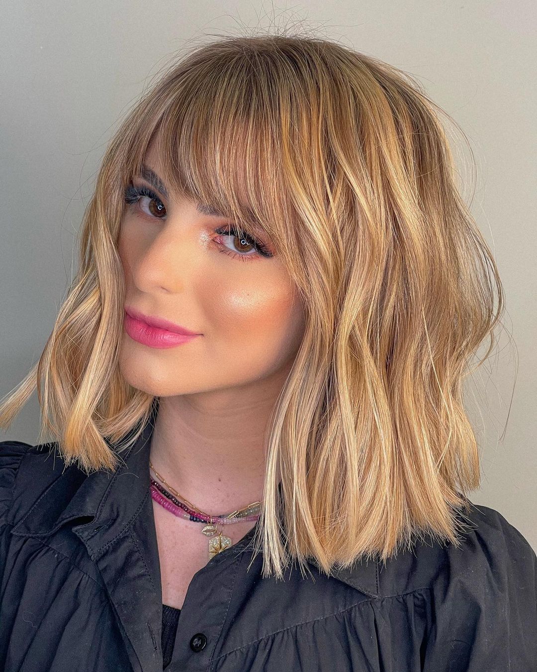 Dicas Essenciais para Cuidar da Sua Franja Curta e Manter o Brilho