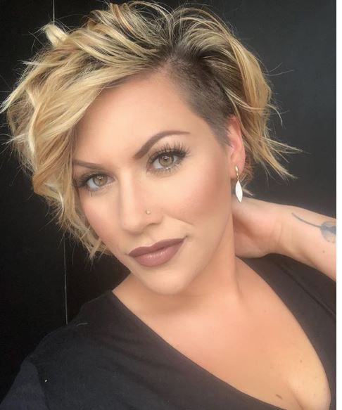 corte feminino raspado nas laterais