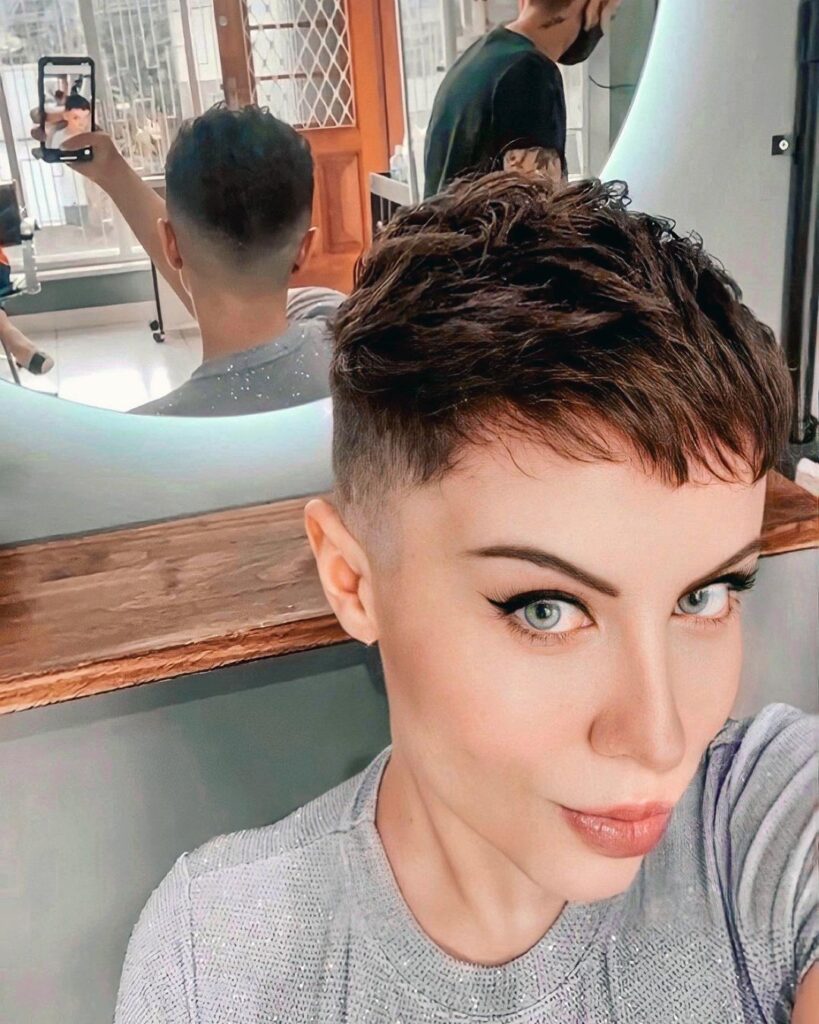 corte crew cut feminino
