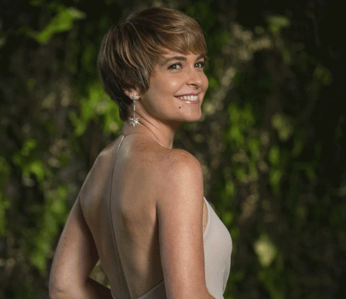 Inspirações de Pixie Cut com Óculos: Tendências do TikTok e Pinterest