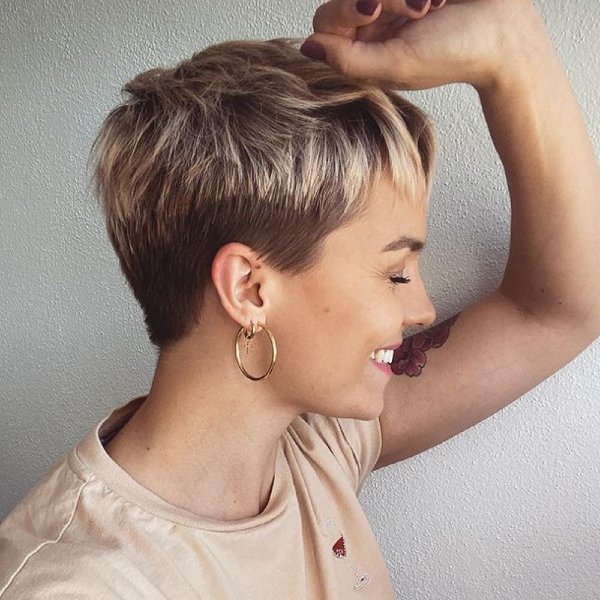 cabelo curto nuca batidinha