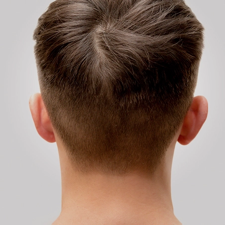 Nuca Batida: O Charme dos Cortes Pixie e Chanel; Desvendando a Textura do Cabelo da Nuca: Mitos e Verdades; Undercut e Underlayer: Estilos Modernos para a Nuca; Baby Hair na Nuca: Como Lidar e Valorizar; Queda e Embaraço na Nuca: Soluções e Cuidados Essenciais