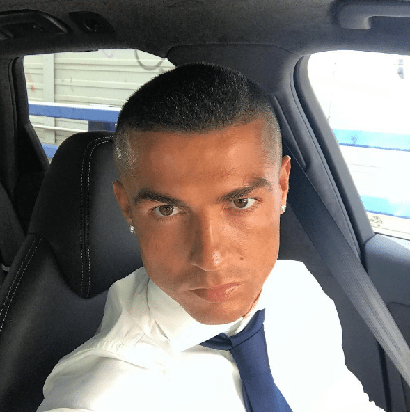 Como o Estilo de Cabelo de Cristiano Ronaldo Influencia o Futebol e a Moda