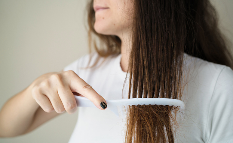 Vinagre de Maçã no Cabelo: Benefícios e Como Usar Corretamente