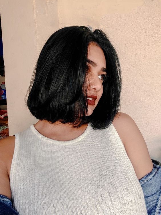 melhores tons cabelo escuro para realçar beleza