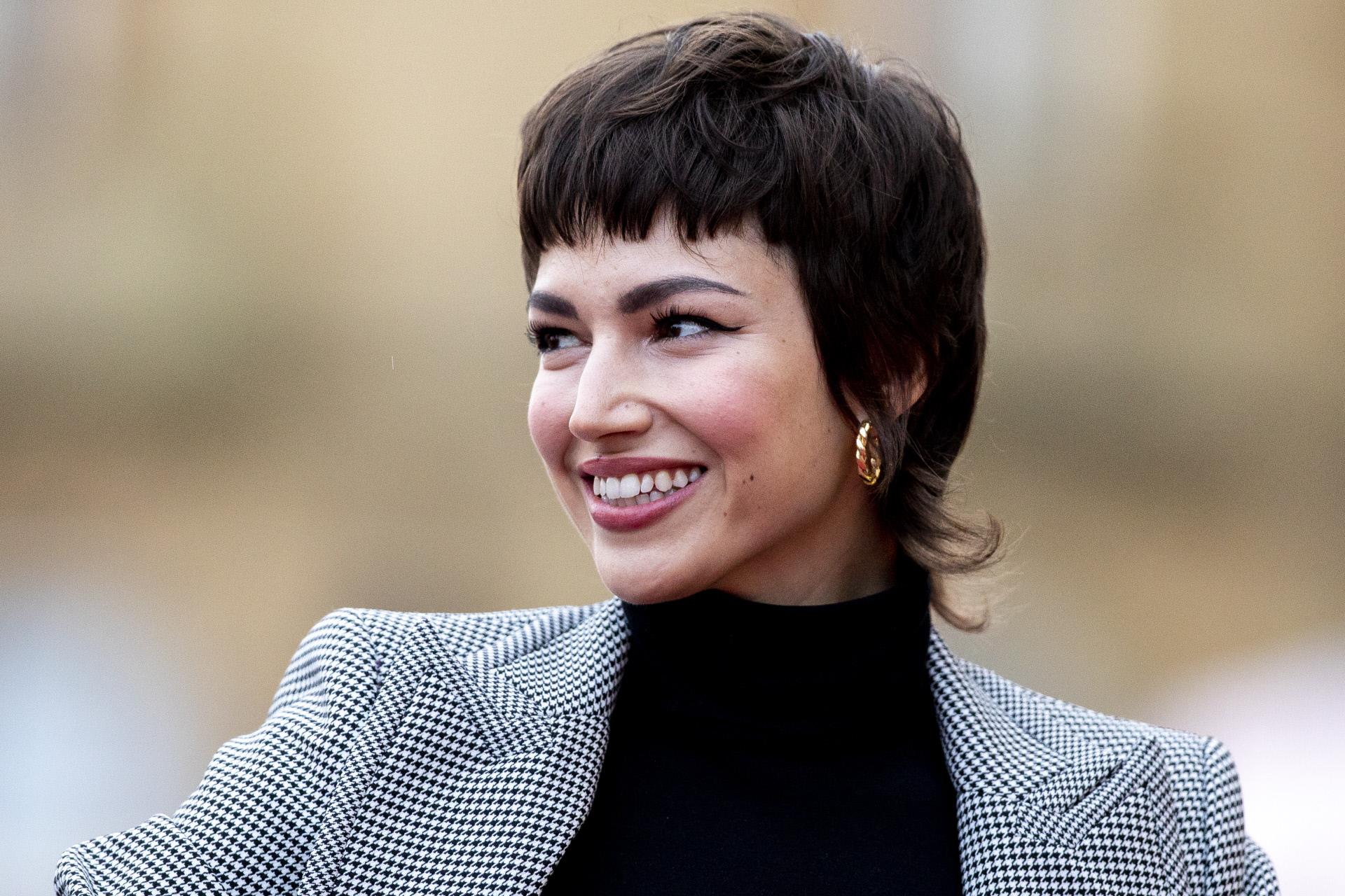 Permanente Anos 80: Tudo Sobre os Cachos Volumosos que Marcaram Época