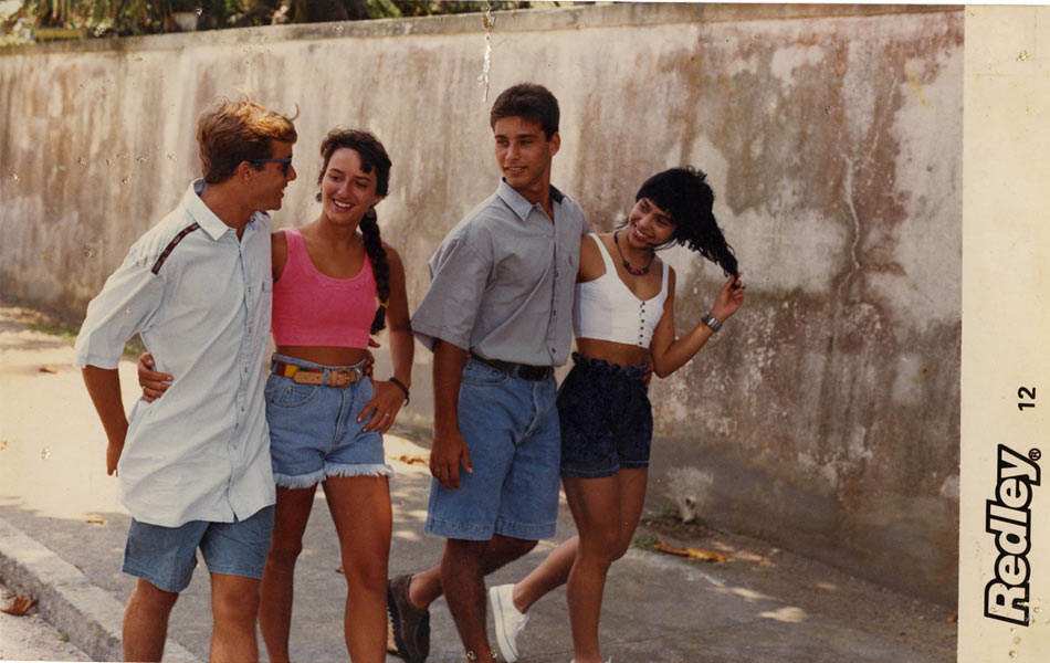 Penteados com Scrunchies: Acessórios Essenciais de 1992