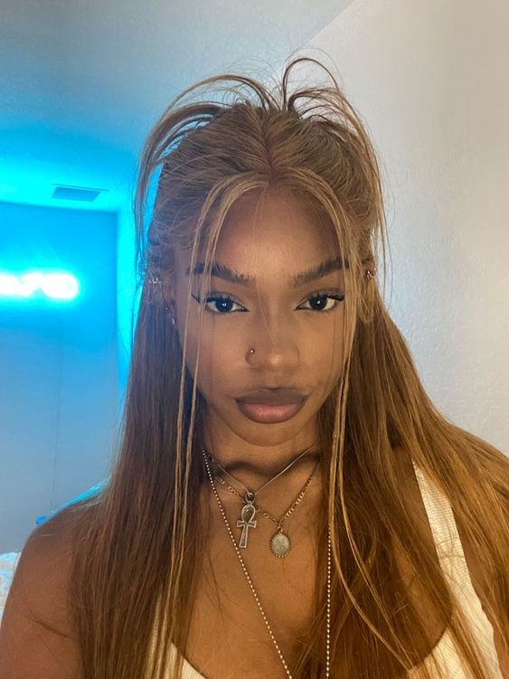 Como Recriar os Penteados Y2K Mais Famosos em Casa